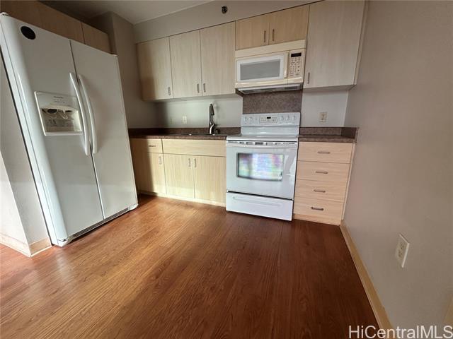 property at 94-979-979 Kau'Olu Pl