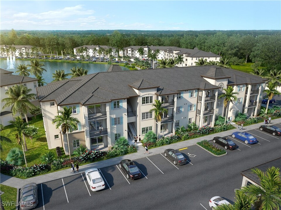 12171 Treeline Ave in Ft. Myers, FL - Foto de edificio