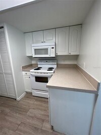 711 Caribbean Dr photo'