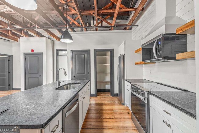 13 Greenville St S in Newnan, GA - Building Photo - Building Photo