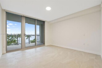 1500 Bay Rd, Unit N-0906 in Miami Beach, FL - Foto de edificio - Building Photo