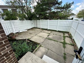 41729 Broquet Dr in Northville, MI - Building Photo - Building Photo