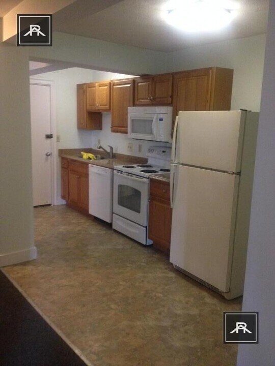 1675 Commonwealth Ave in Boston, MA - Building Photo