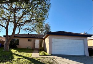 3718 Brookshire St in San Diego, CA - Building Photo