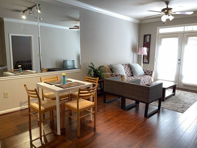 1711 Old Spanish Trl in Houston, TX - Building Photo - Building Photo