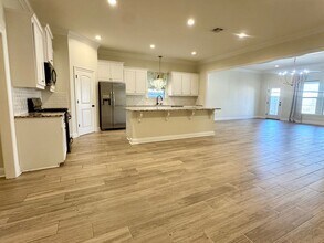 798 Beaumont Dr in Gonzales, LA - Building Photo - Building Photo