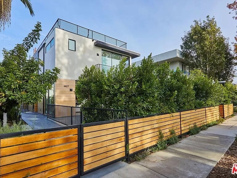 1927 18th St in Santa Monica, CA - Foto de edificio