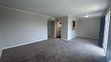 2825 Bellefontaine in Houston, TX - Building Photo - Building Photo