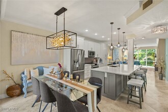 7087 Barrington Cir in Naples, FL - Building Photo - Building Photo