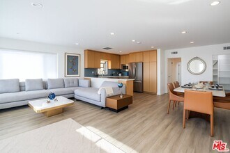 26 S 5th Pl in Long Beach, CA - Building Photo - Building Photo