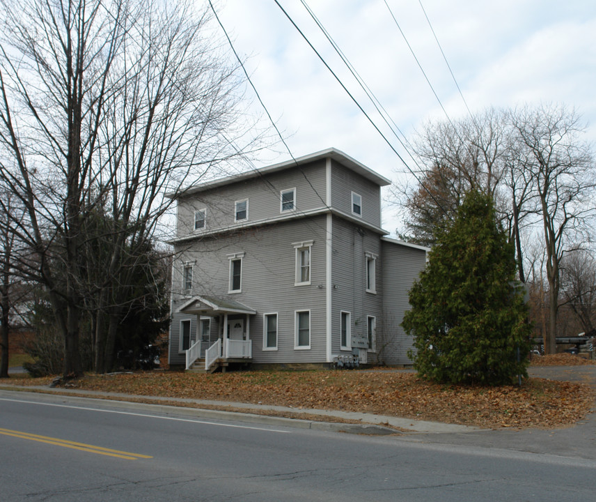 104 Saratoga Ave in Waterford, NY - Building Photo