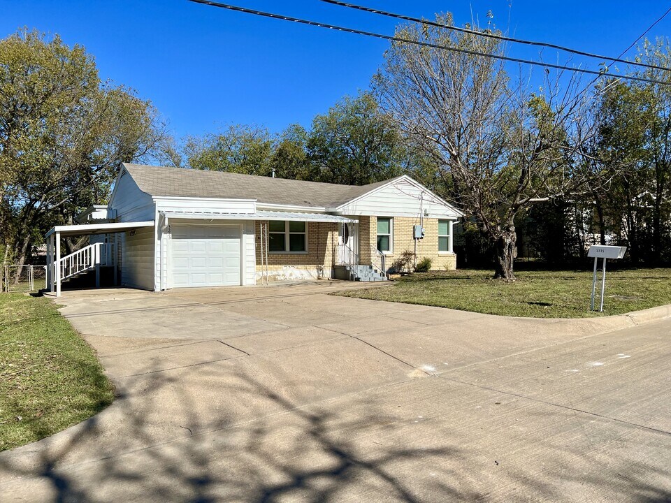 3225 Knox St in Fort Worth, TX - Building Photo