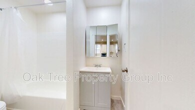 144 Grand Ave in Oakland, CA - Building Photo - Building Photo