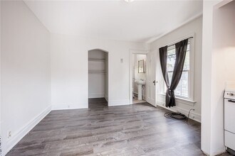 420 Oxford St in Rochester, NY - Building Photo - Building Photo