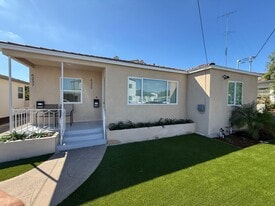 6255 Stewart St in San Diego, CA - Building Photo