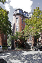 128 Pembroke St Apartments