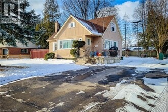 39 Dunsdon St in Brantford, ON - Building Photo - Building Photo