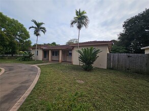 1100 NE 115th St in Biscayne Park, FL - Building Photo - Building Photo