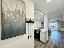 2811 Garden Dr S, Unit 209 in Lake Worth Beach, FL - Building Photo