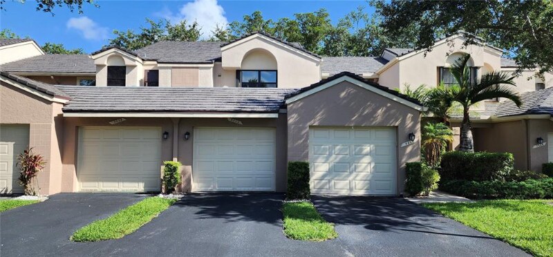 9862 NW 1st Ct in Plantation, FL - Building Photo