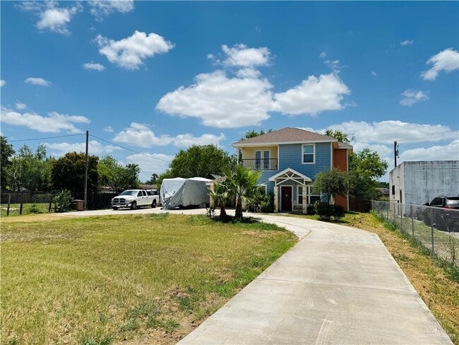 1213 S Veterans Blvd in Edinburg, TX - Building Photo - Building Photo
