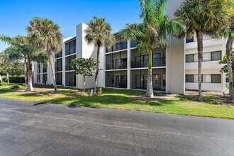 1605 S US Hwy 1, Unit V6-104 in Jupiter, FL - Foto de edificio - Building Photo