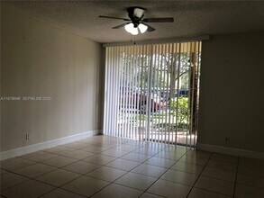 10757 Cleary Blvd in Plantation, FL - Foto de edificio - Building Photo