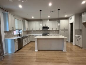 1580 Blue Moon Ln in Roseville, CA - Building Photo - Building Photo