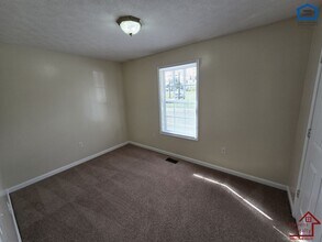 101 Big Oak Dr in Cookeville, TN - Foto de edificio - Building Photo