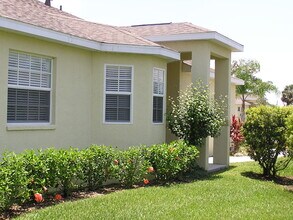 412 28th St W, Unit 412 in Palmetto, FL - Building Photo - Building Photo