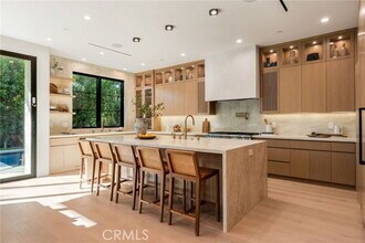 4245 Bellaire Ave in Los Angeles, CA - Building Photo - Building Photo