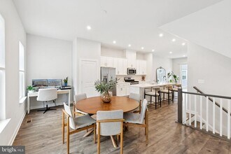 1750 Blue Spruce St in Dumfries, VA - Building Photo - Building Photo