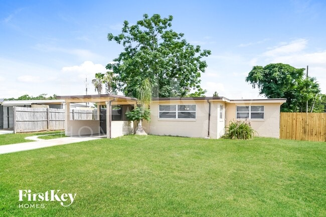 493 Notre Dame Dr in Altamonte Springs, FL - Foto de edificio - Building Photo