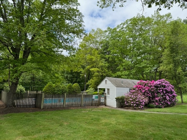 Avon Colonial Manor in Avon, CT - Foto de edificio - Building Photo