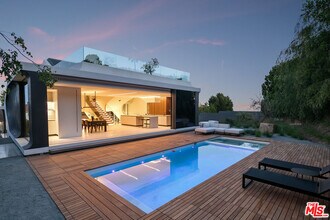 1254 Roberto Ln in Los Angeles, CA - Building Photo - Building Photo