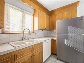 8 Bradford St in Taunton, MA - Building Photo - Building Photo