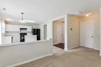 225 Honeywell Way in Fuquay Varina, NC - Building Photo - Building Photo