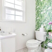 2831 Bayshore Dr in Newport Beach, CA - Building Photo - Building Photo