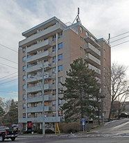 525 Eglinton Avenue East Apartments