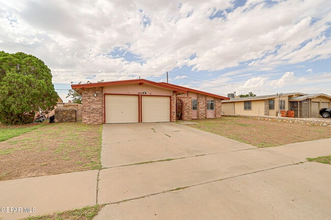 3229 E Glen Dr in El Paso, TX - Building Photo - Building Photo