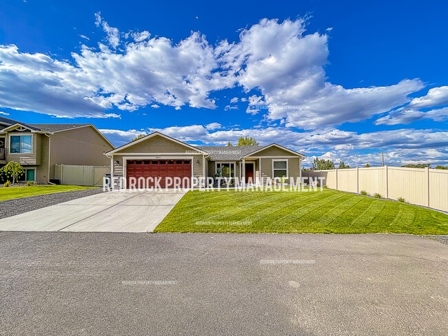 property at 18431 Selkirk Estates Rd