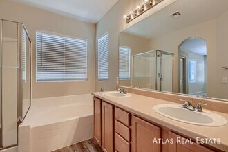 8920 Topaz Springs Ct in Las Vegas, NV - Building Photo - Building Photo