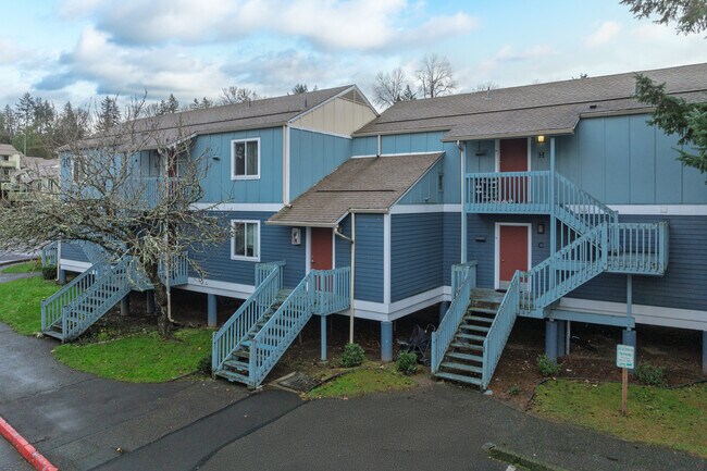 Royal Hills Apartments in Renton, WA - Foto de edificio - Primary Photo