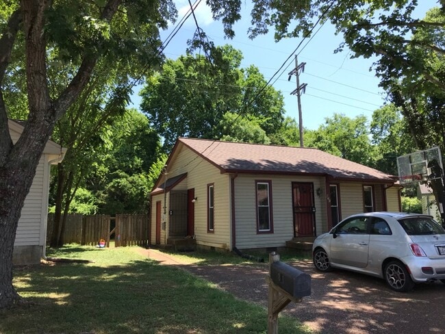 821 Heritage Cir in Nashville, TN - Building Photo - Building Photo