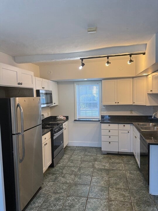 6 School St in Milton, MA - Building Photo