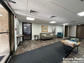 385 Massachusetts Ave in Arlington, MA - Building Photo - Building Photo