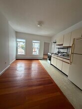 14 Cogswell Ave in Cambridge, MA - Building Photo - Building Photo