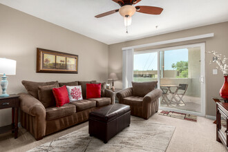 7494 Earll E Dr, Unit 213 in Scottsdale, AZ - Building Photo - Building Photo