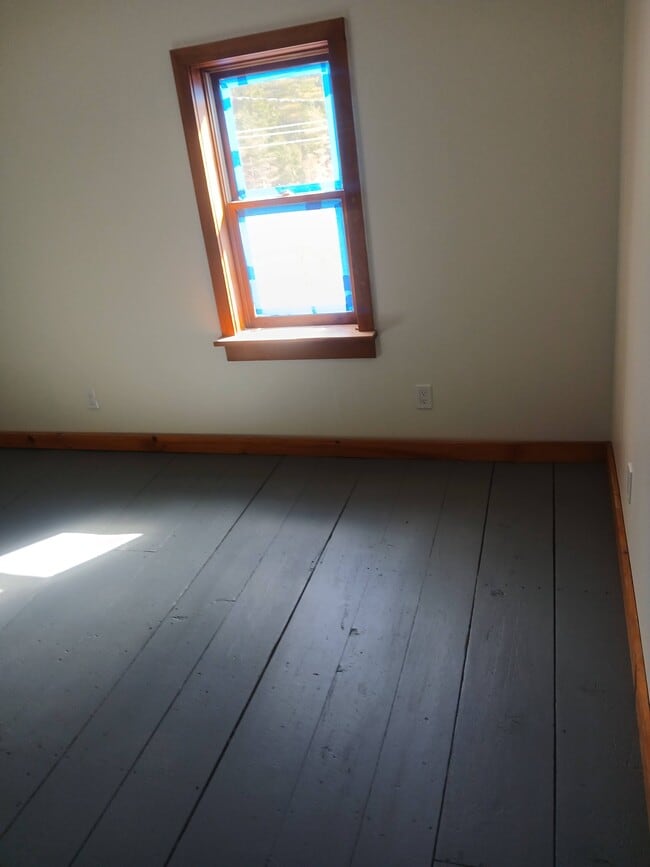 1156 US-1, Unit 2 Upstairs in Stockton Springs, ME - Foto de edificio - Building Photo