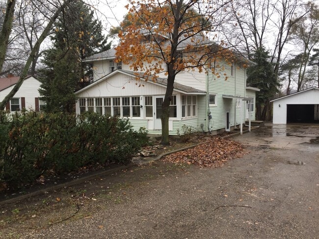 property at 75 Scotts Dr